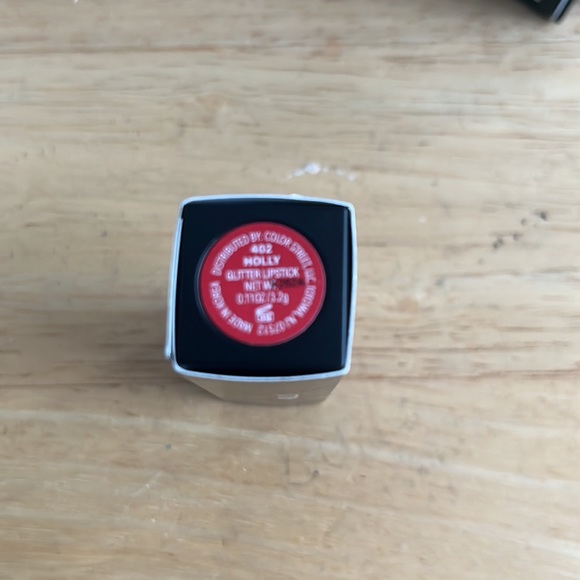 Colorstreet Sparkling HOLLY GlitteryCherry Red Sparkling Diamond Dusted Lipstick - Picture 4 of 4